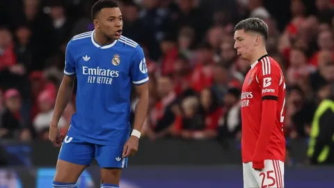 “绿军新主大举投资，忠实粉丝传承荣耀，管理层坚守冠军阵容”